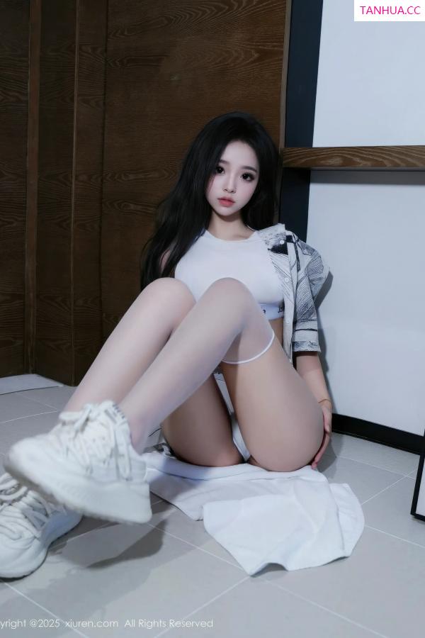   [XiuRen]高清写真图 2025.11.20 No.11011 虞姬无悔 运动内衣第18张图片